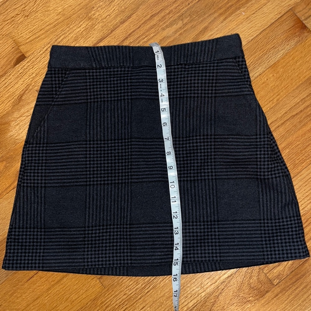 New Without Tags Never Worn Abercrombie & Fitch Dark Blue and Gray Plaid Skort